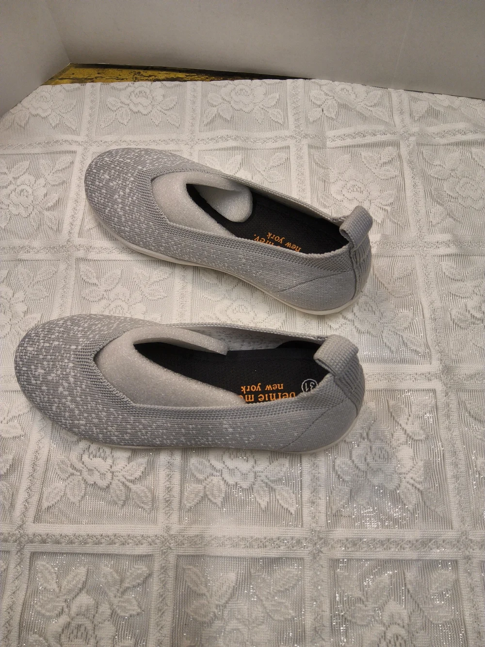 New Bernie mev. Slip-On Flats In Light Gray